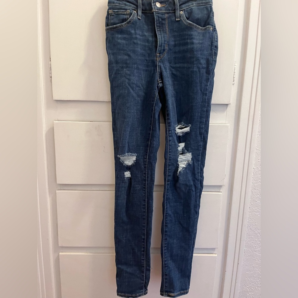 Bundle of distressed skinny jeans